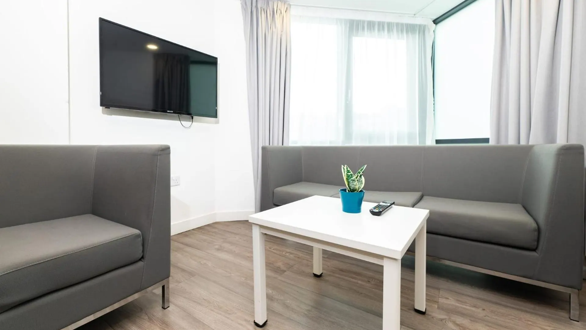 Chic Apartments And Private Bedrooms At Beckett House Near Dublin City Centre