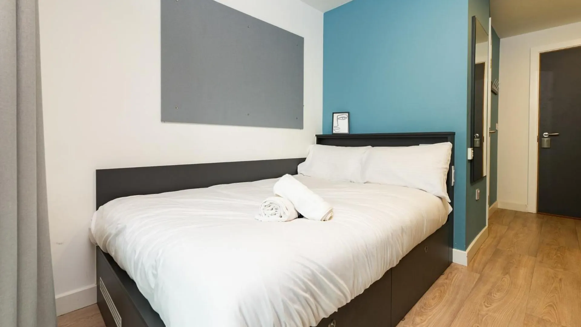 Chic Apartments And Private Bedrooms At Beckett House Near Dublin City Centre 0*,  Ireland