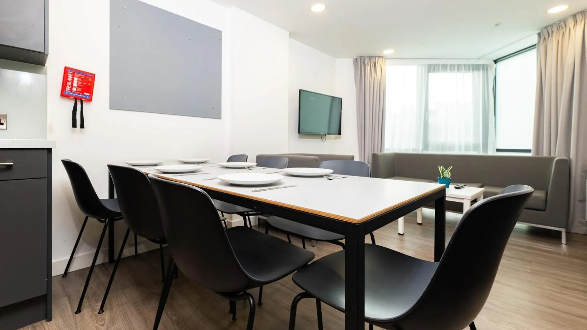 Chic Apartments And Private Bedrooms At Beckett House Near Dublin City Centre