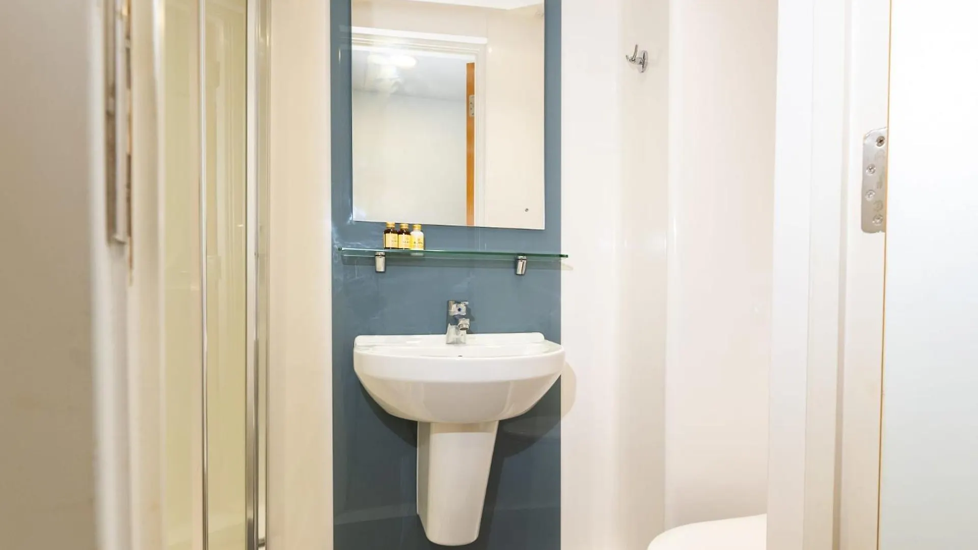 Chic Apartments And Private Bedrooms At Beckett House Near Dublin City Centre